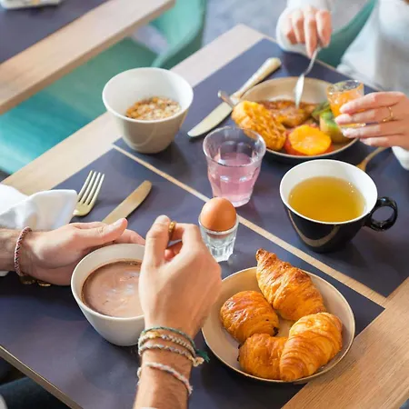 Novotel Centre Hotel