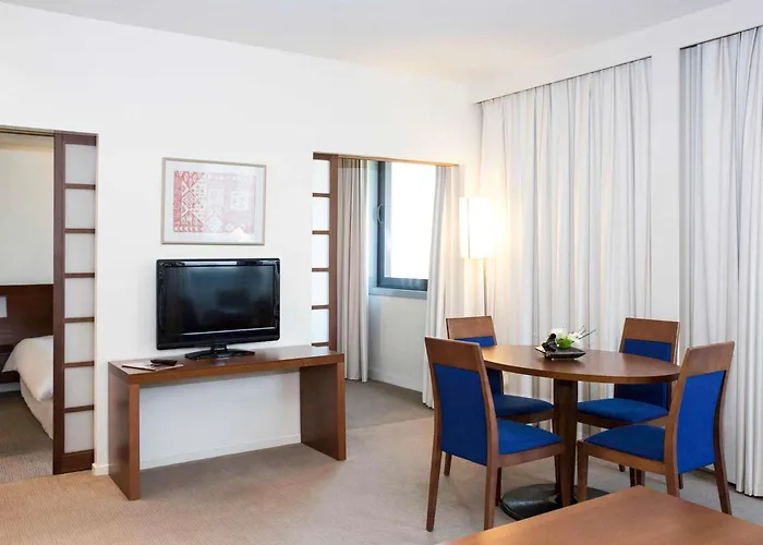 מלון Novotel Centre