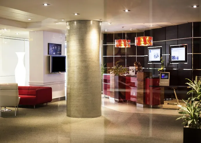 מלון Novotel Centre