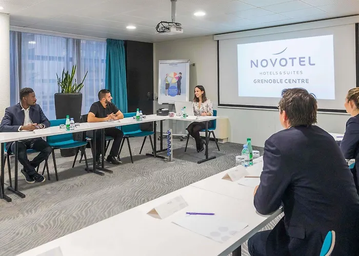 Novotel Centre מלון