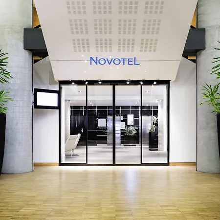 מלון Novotel Centre 4*