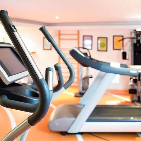 Ξενοδοχείο Novotel Centre 4*