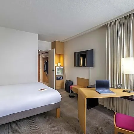 Novotel Centre 4*