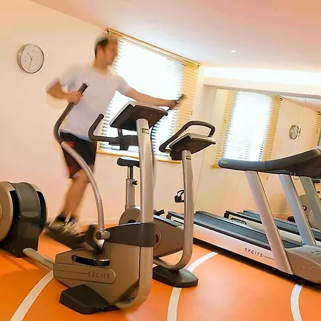 Novotel Centre Hotel 4*