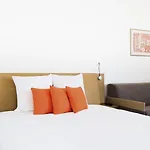 Novotel Centre Hotel