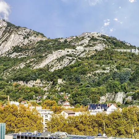 Novotel Centre Otel Grenoble